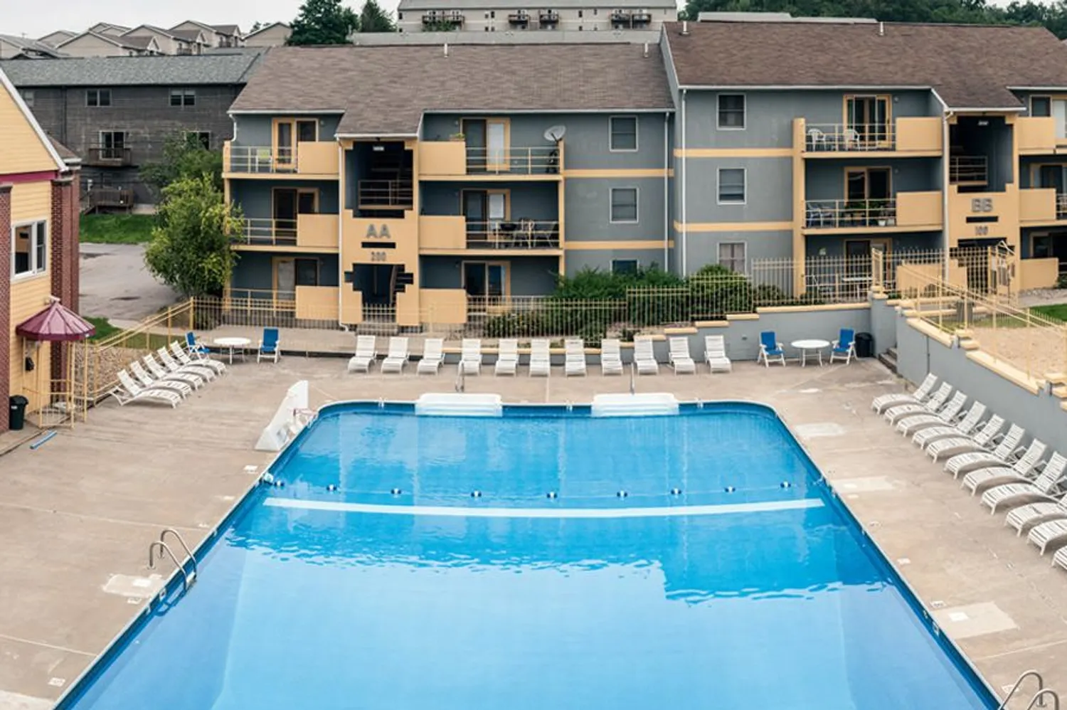 Chateau Royale Apartments